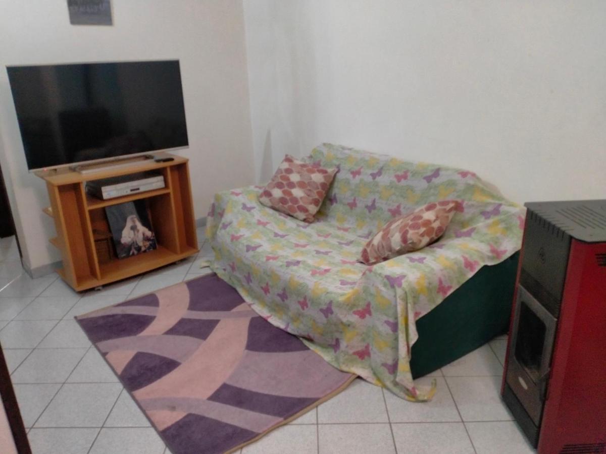 Appartamento Santa Giusta Bagian luar foto
