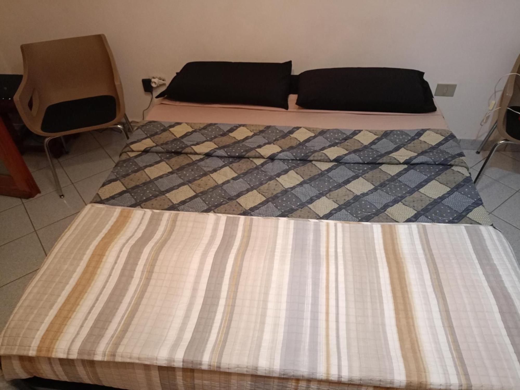 Appartamento Santa Giusta Bagian luar foto