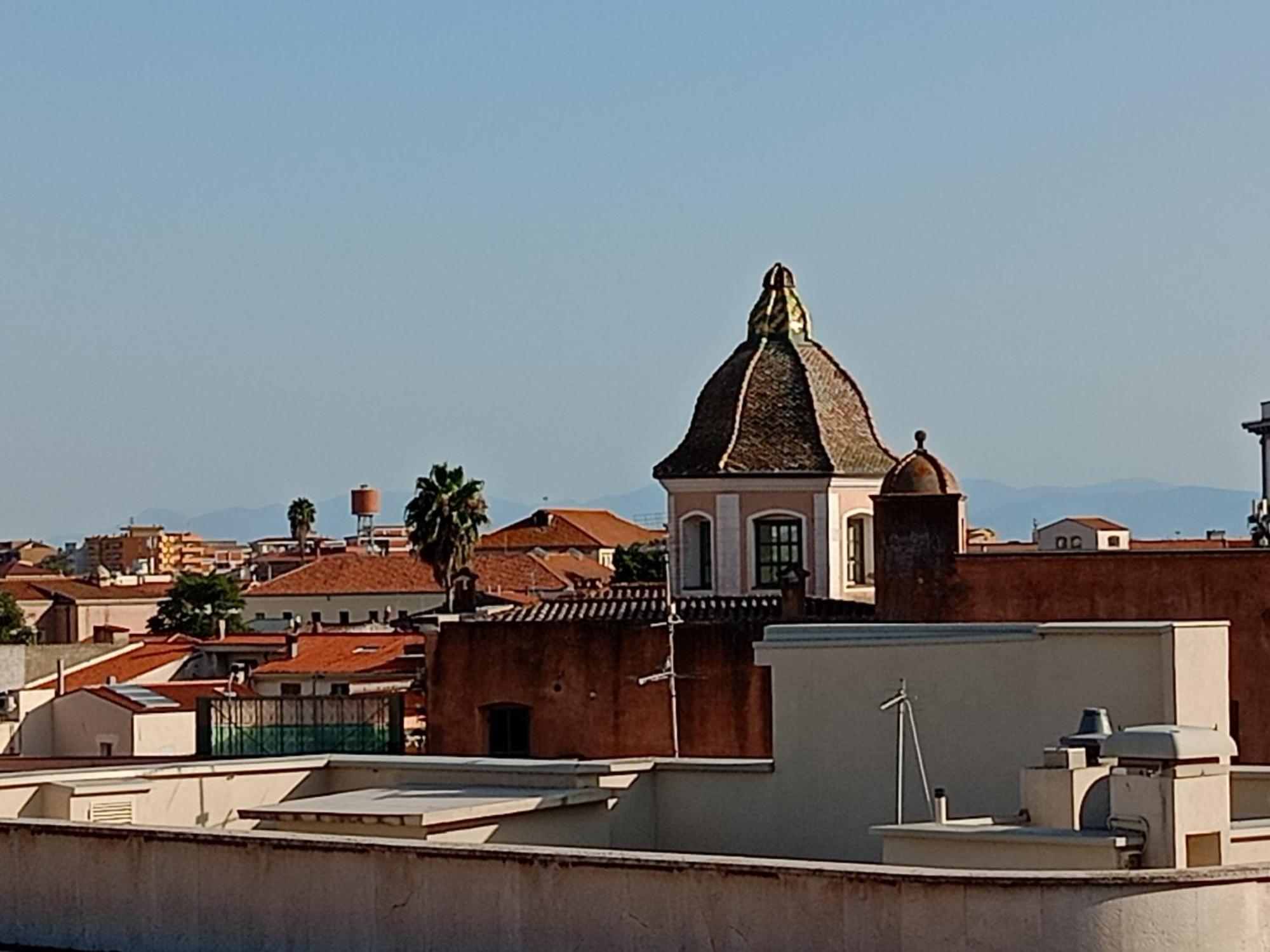 Appartamento Santa Giusta Bagian luar foto
