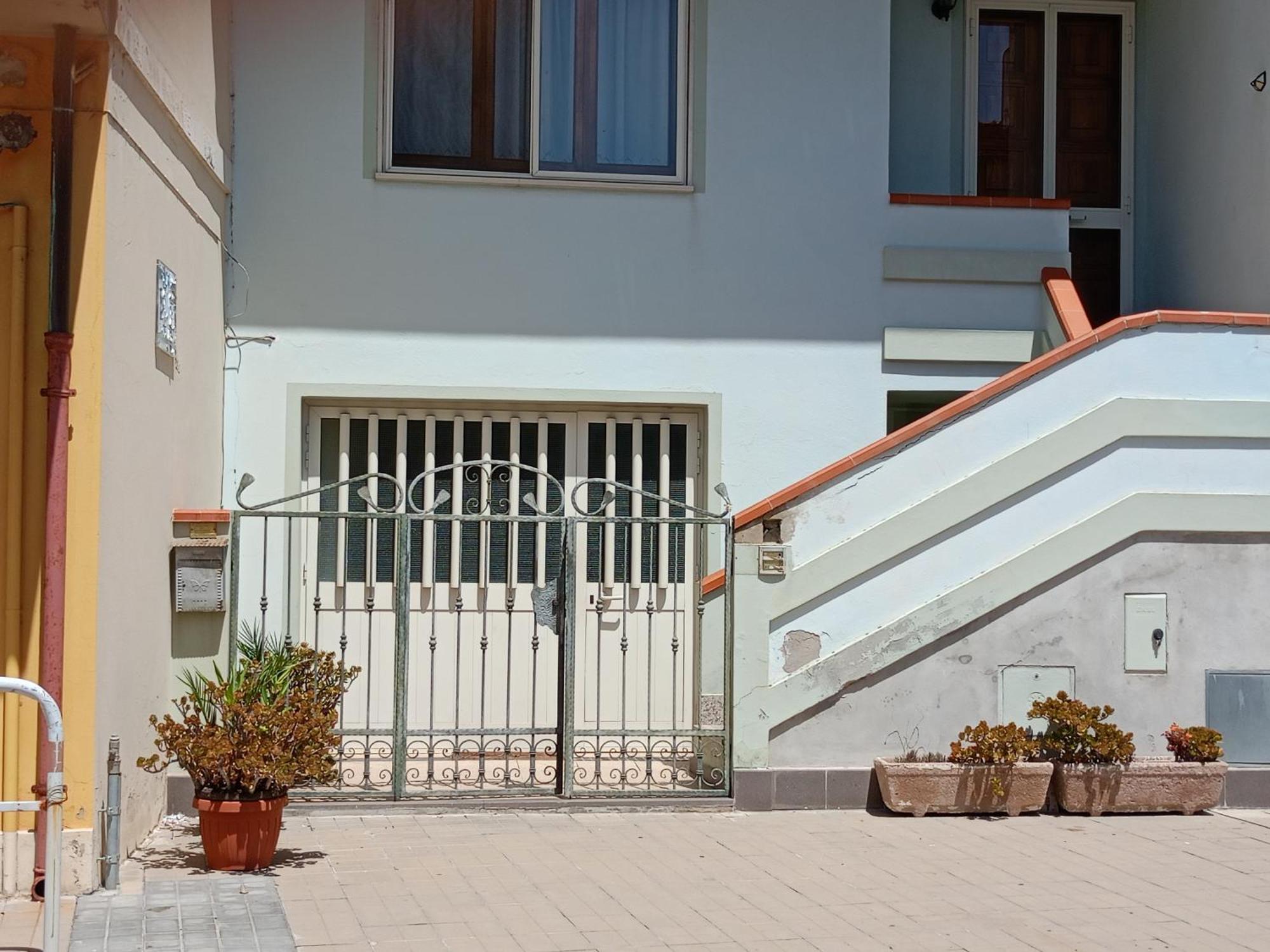 Appartamento Santa Giusta Bagian luar foto