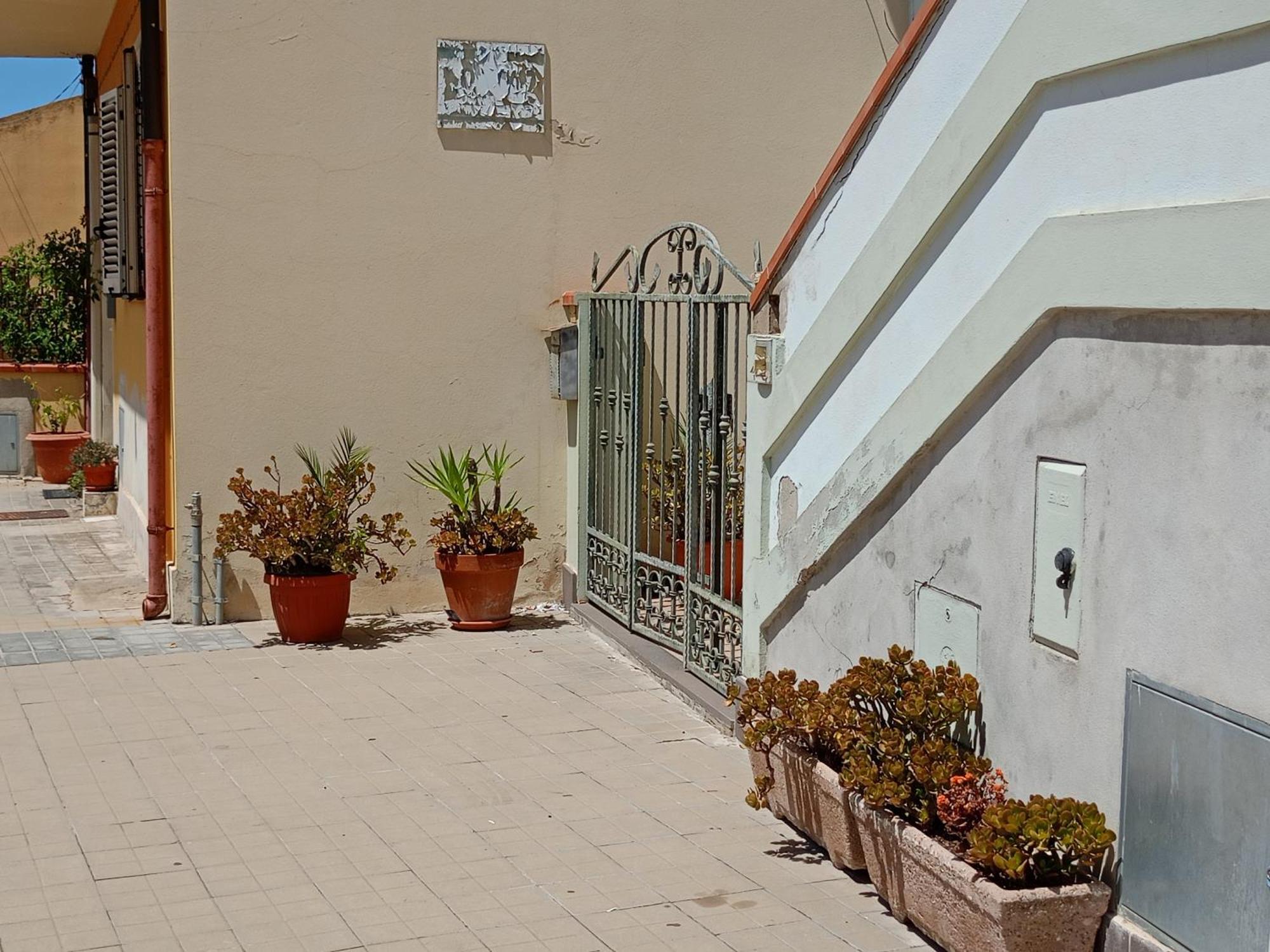 Appartamento Santa Giusta Bagian luar foto
